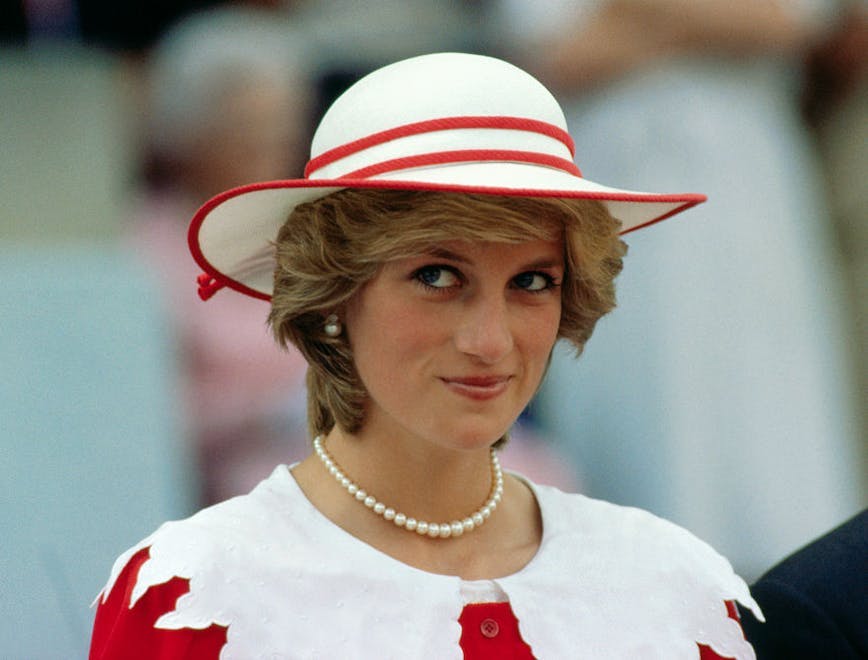 one person:cb1 smiling:cb2 head and shoulders:cb2 portrait:cb2 candid:cb2 beauty:cb1 hat:cb2 government:cb2 celebrities:cb2 princess:cb1 state visit:cb2 edmonton:cb2 princess diana:cb3 lady person hat clothing woman adult female face necklace jewelry