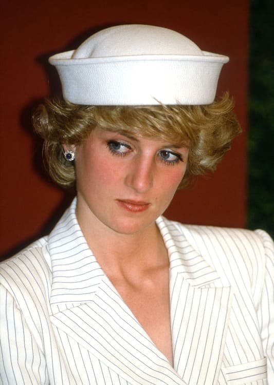 Princess Diana manipulated into giving controversial 1995 interview.
